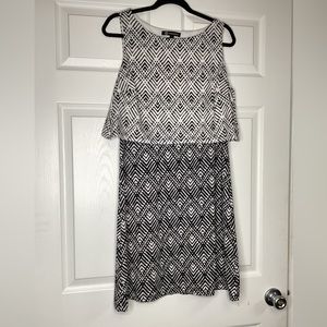 DRESS - Versona Size L